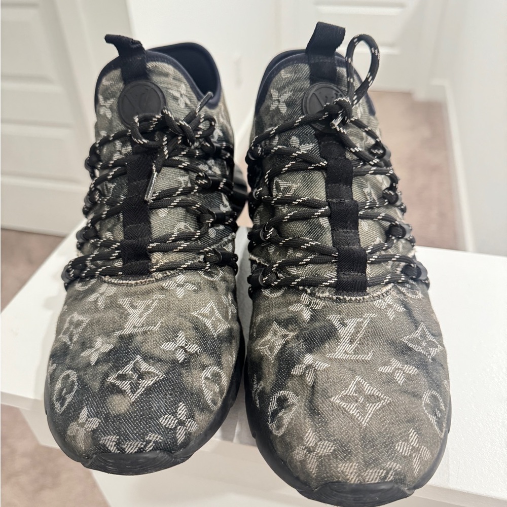 Louis Vuitton Black and Gray Monogram Sneakers - Picture 2 of 6